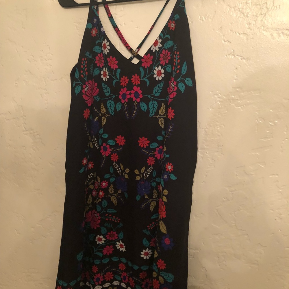 Target Xhilaration printed embroidery Shift Dress